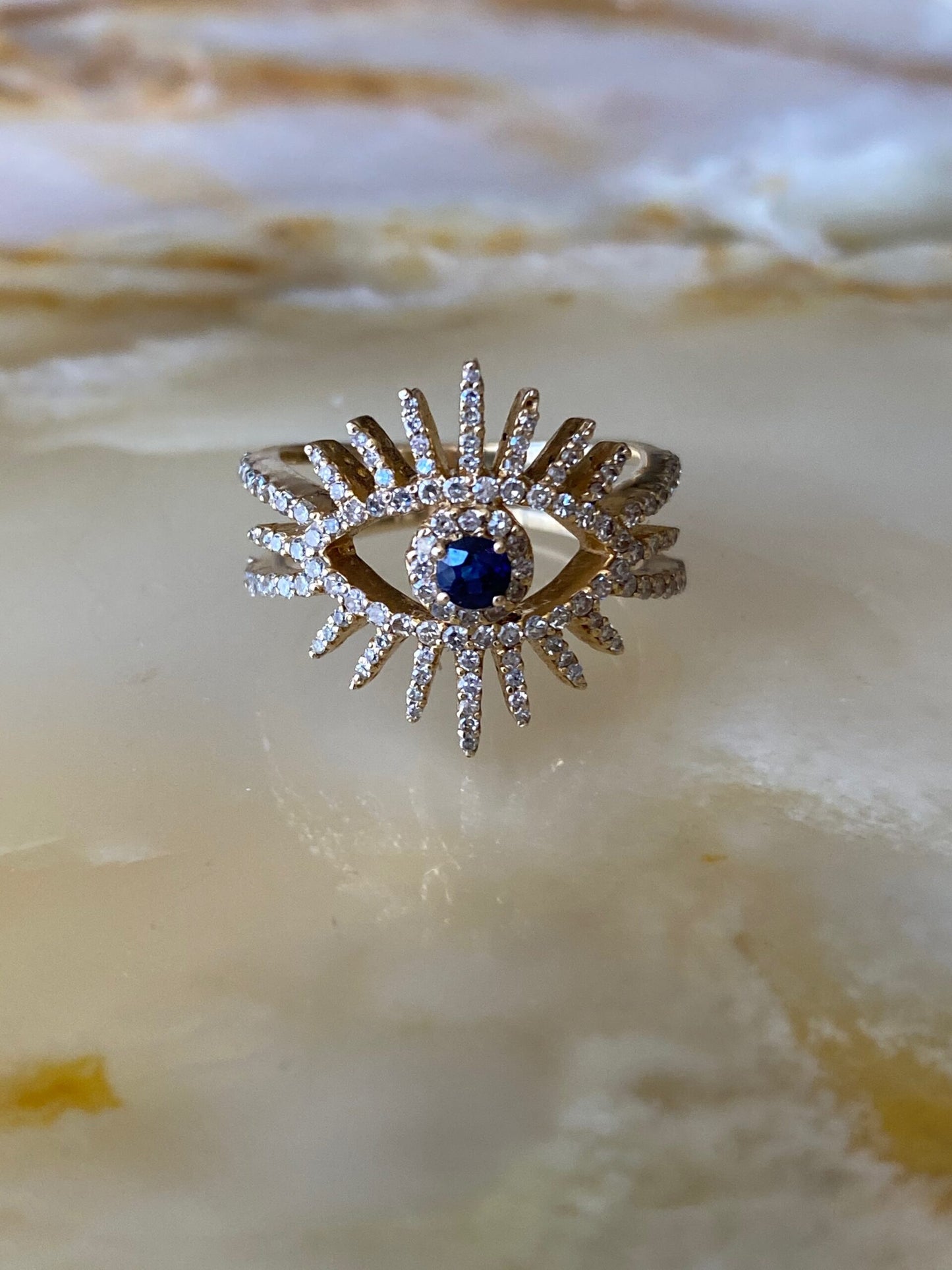 14 Karat Gold Diamonds and Sapphire Ring Size 7 