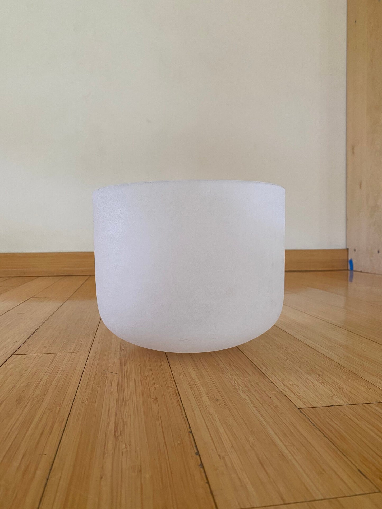 10” Heart Crystal Singing Bowl with Large Circle Rubber Ring Stand and Suede Mallet